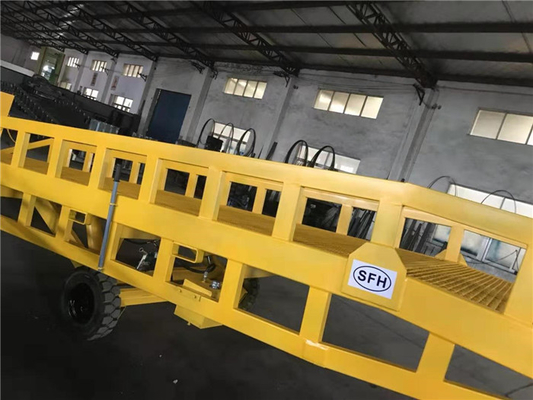 Portable Mobile Yard Ramp To Unloading Goods By Forklift From Warehouse Dock