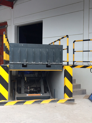 Hydraulic Dock Lift Automatic Lifting2000mm, Lift Table 2000mm*3400mm For Container Unloading