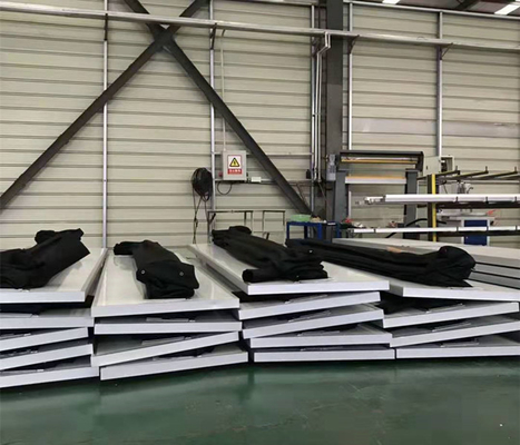Food Factory or Warehouse Truck Inflatable Dock Shelters Inflate themselves By Air Pump 380V