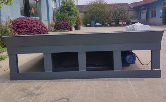 Pit-style Container Loading Bay Equipment 6000KG Hydraulic Electric Dock Leveler