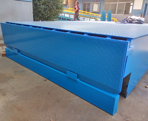 Logistic Warehouse Loading Equipment Custom-made 415V 10T 6' *7' Size Electric Dock Leveler