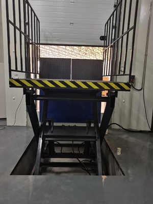 Scissor Hydraulic Truck Dock Lift Adjusted Lifting Height Also With Manual Lowering Valve