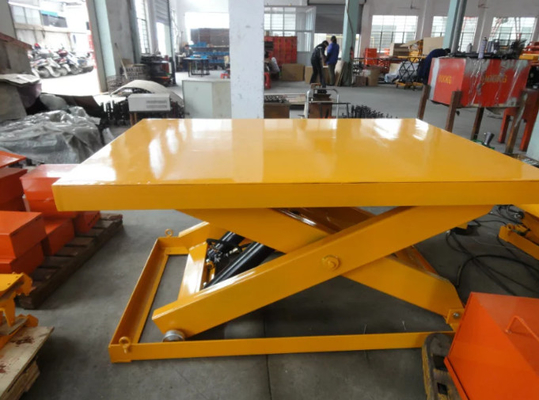 Tabela de elevador hidráulico estacionária durável para o amarelo do armazém